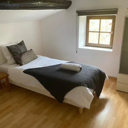 Apartmán 65m2, 3 Chambres, Proxi Commerces, A *