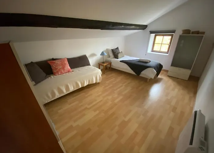 65m2, 3 Chambres, Proxi Commerces, A *