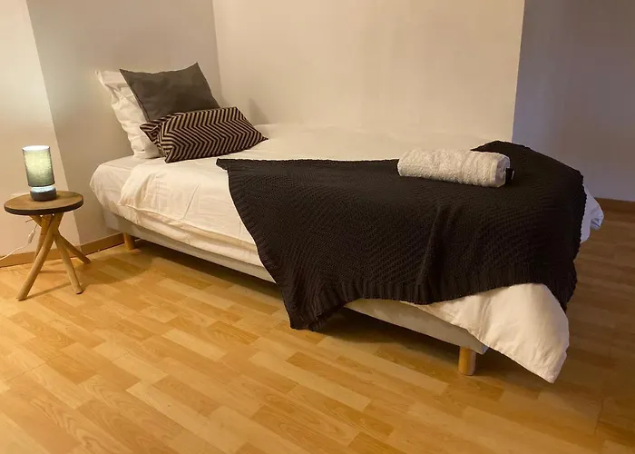 65m2, 3 Chambres, Proxi Commerces, A